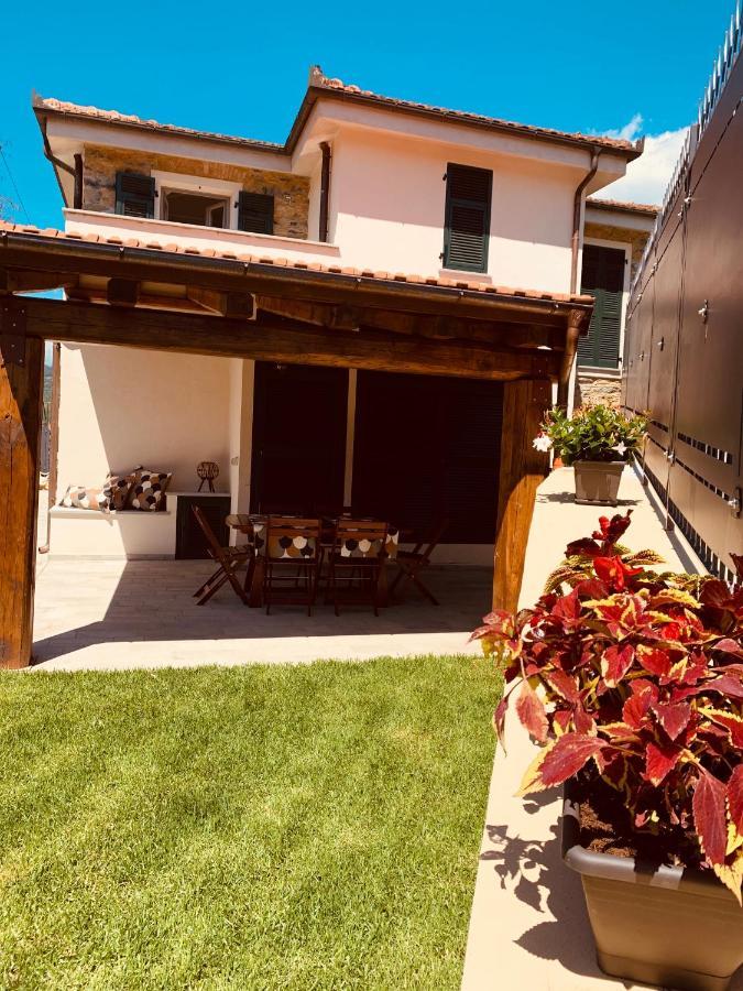 Cabane Bed And Breakfast Garlenda Exterior foto